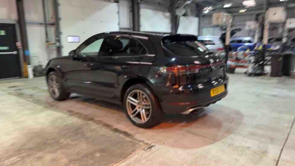More views of Porsche Macan