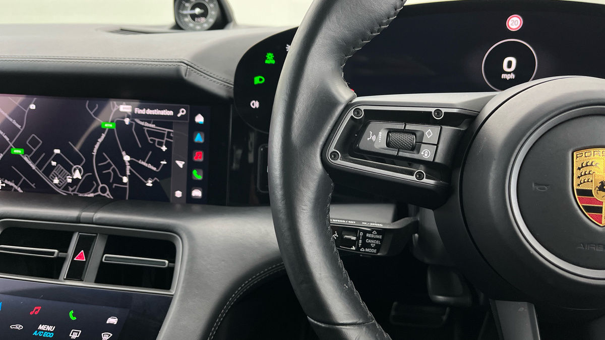 Porsche Taycan Image 13