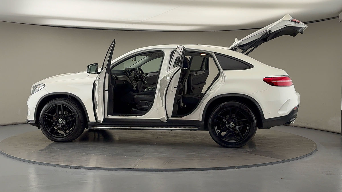 More views of Mercedes-Benz GLE