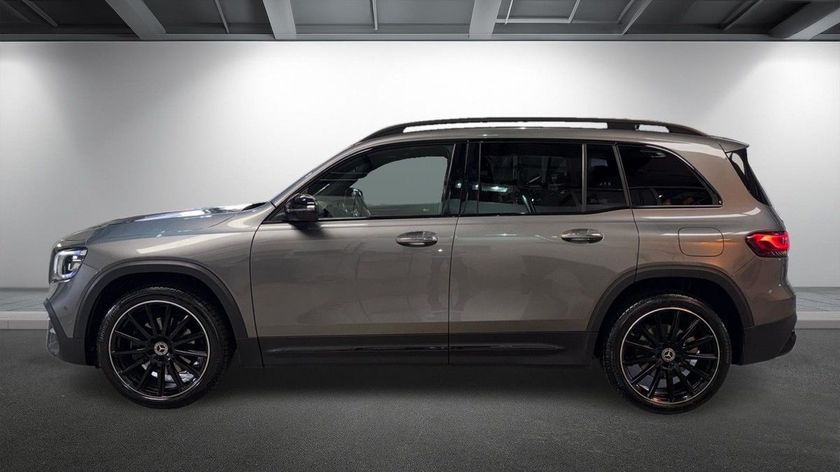 Mercedes-Benz GLB Image 15