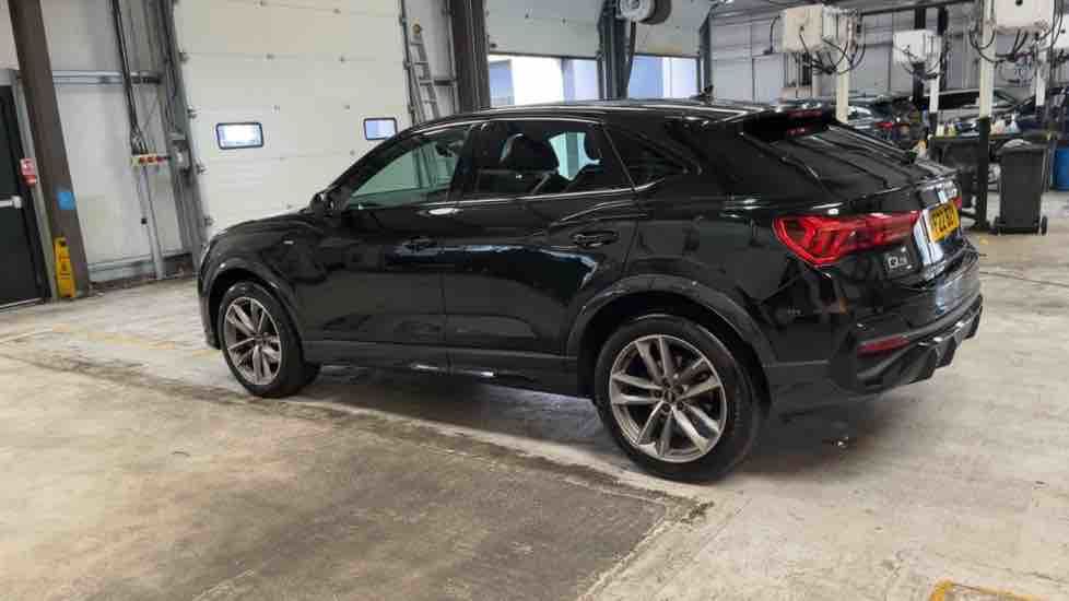 More views of Audi Q3