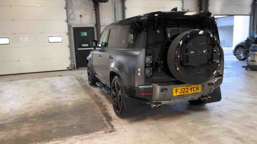 More views of Land Rover Defender 110