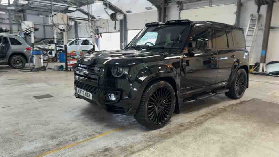 More views of Land Rover Defender 110