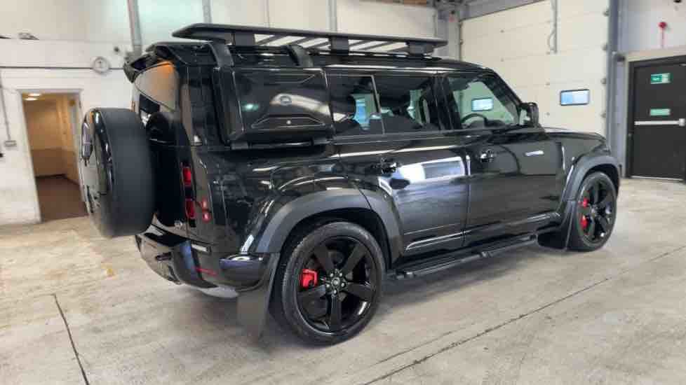 More views of Land Rover Defender 110