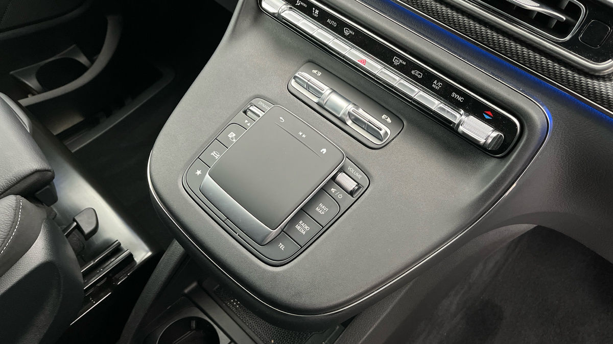 Mercedes-Benz V Class Image 6