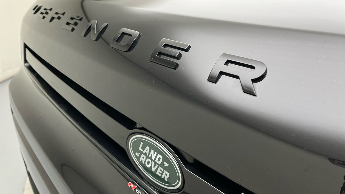 Land Rover Defender 110 Urban Image 24