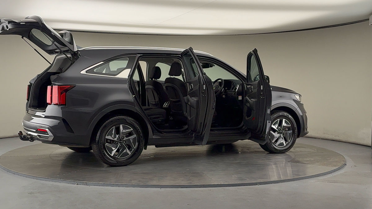 More views of Kia Sorento