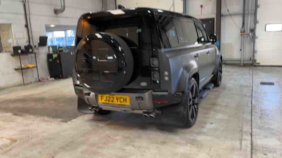 More views of Land Rover Defender 110