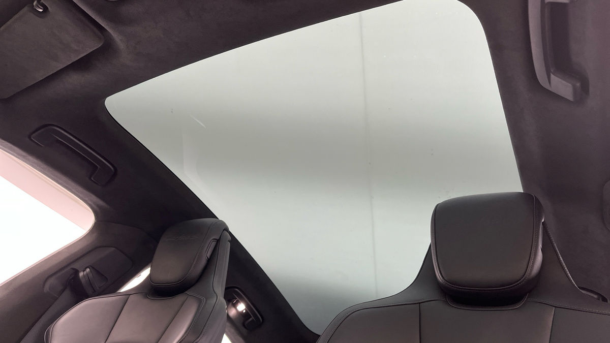 Porsche Taycan Image 6