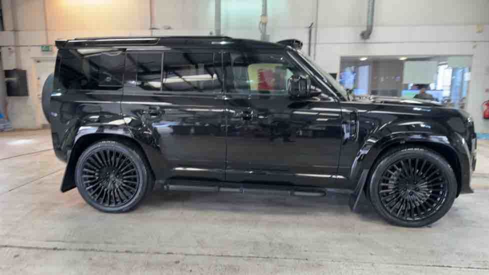 More views of Land Rover Defender 110