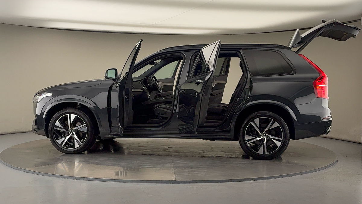 More views of Volvo XC90