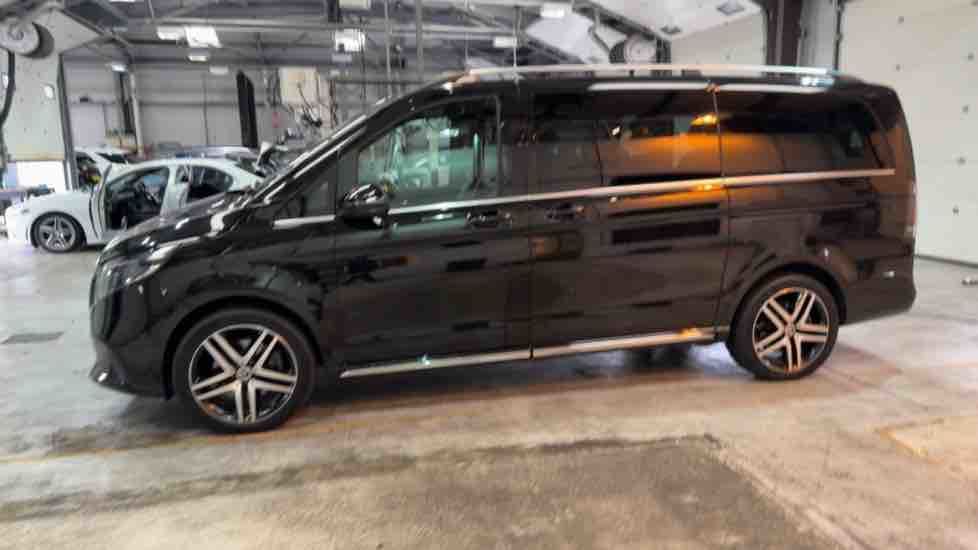 More views of Mercedes-Benz V Class