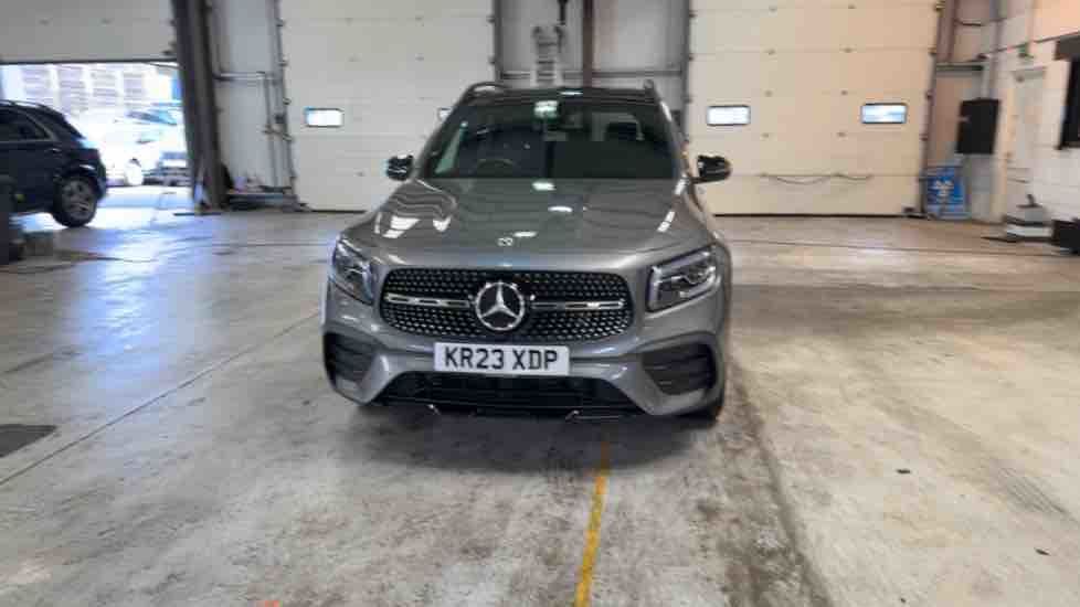 More views of Mercedes-Benz GLB