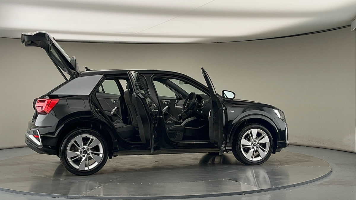 More views of Audi Q2