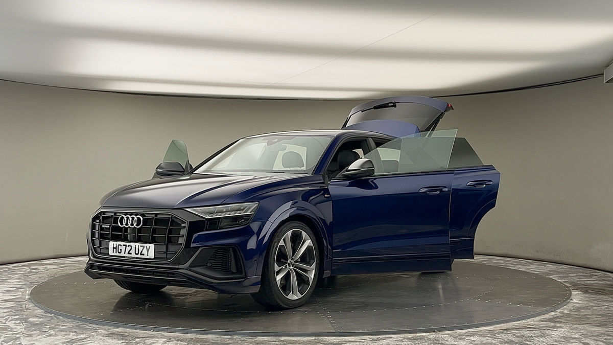 More views of Audi Q8