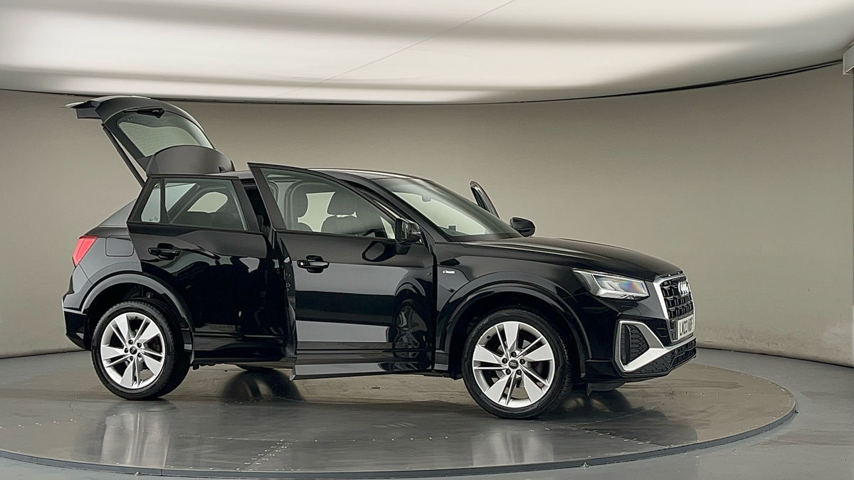 More views of Audi Q2