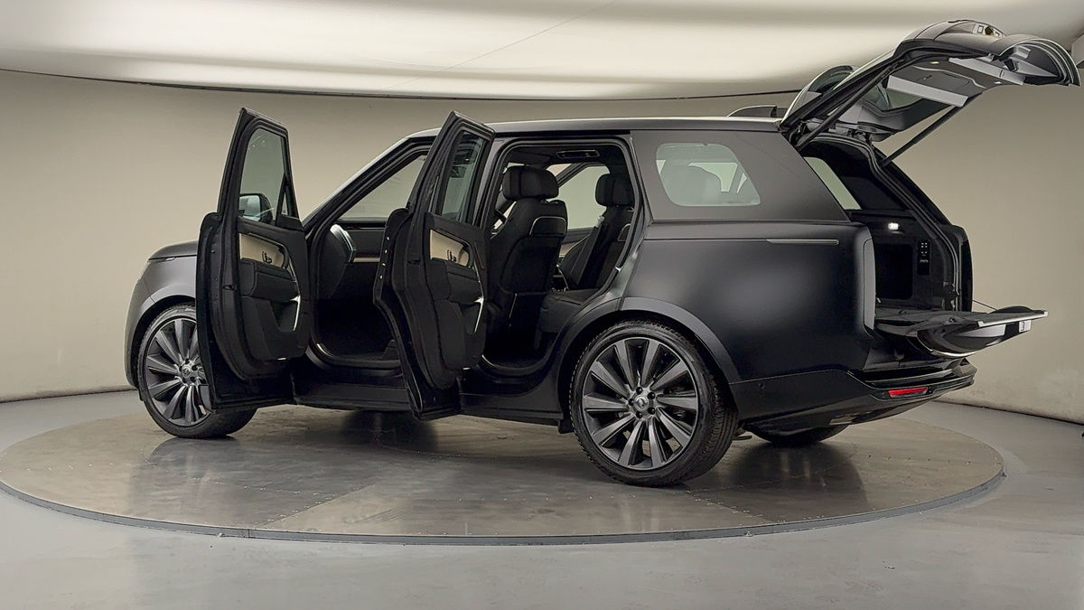 More views of Land Rover Range Rover
