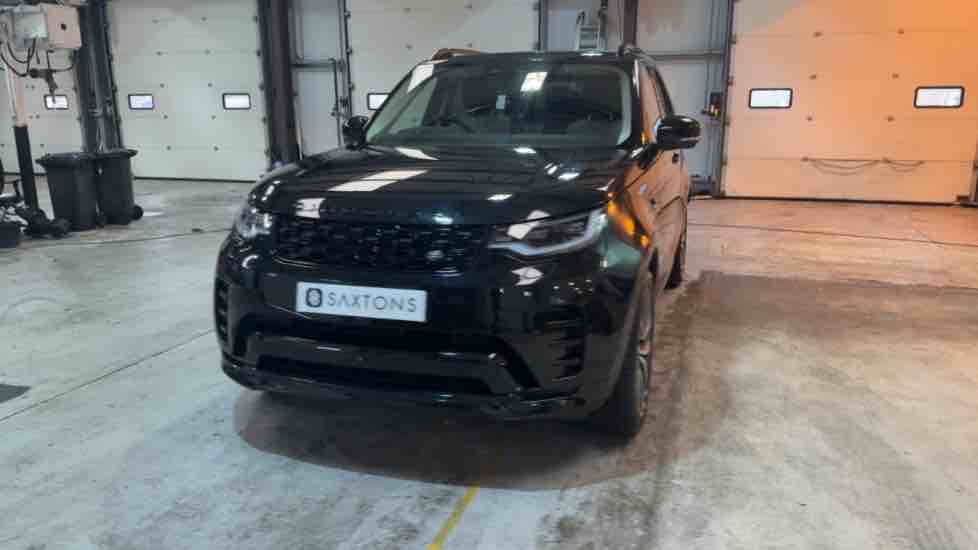 More views of Land Rover Discovery