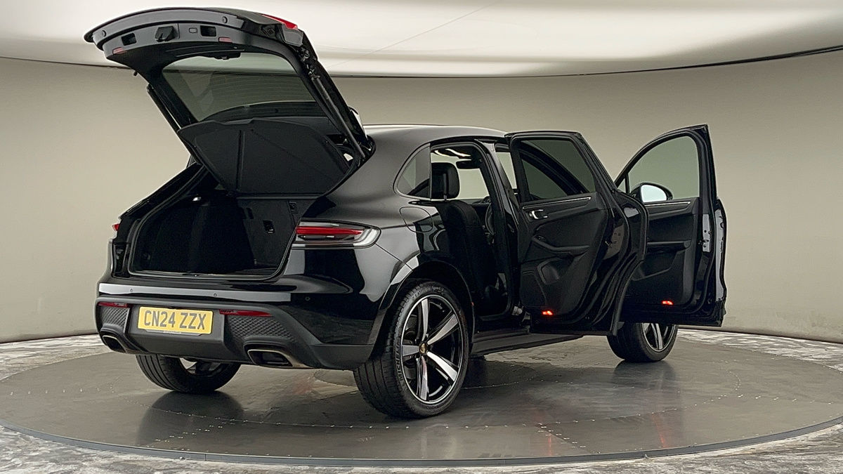 More views of Porsche Macan