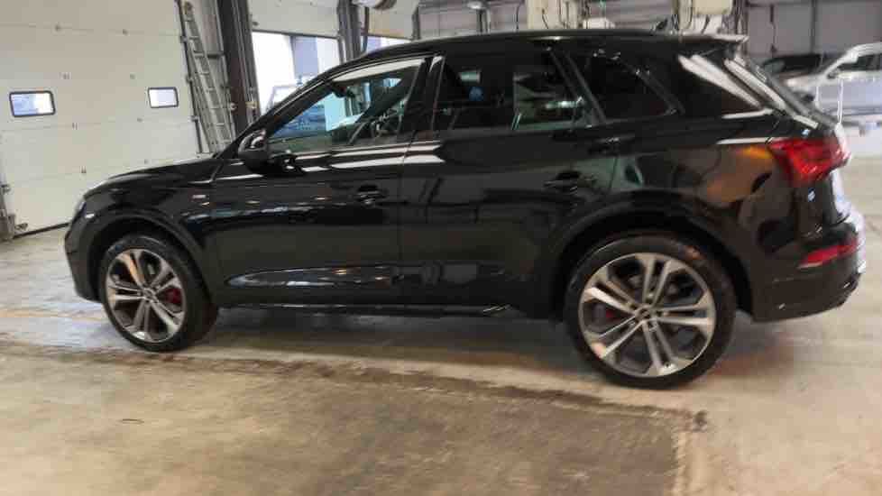 More views of Audi Q5