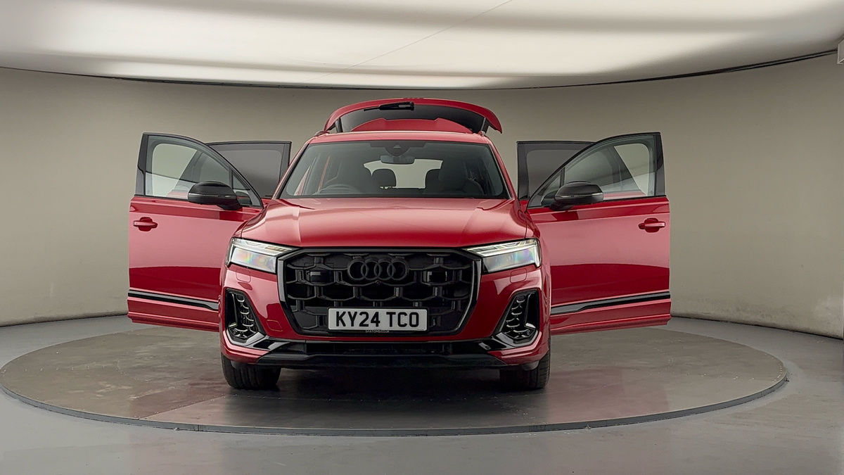 More views of Audi Q7