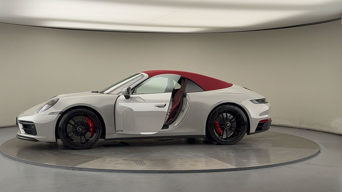 More views of Porsche 911
