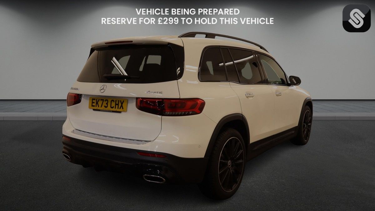 Mercedes-Benz GLB Image 4