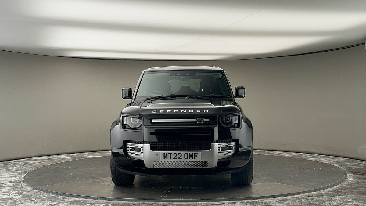 Land Rover Defender 110 Image 3