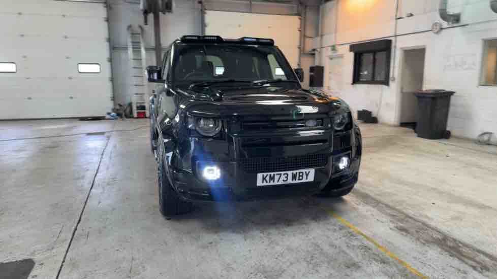 More views of Land Rover Defender 110
