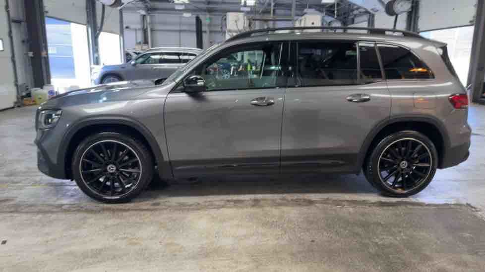 More views of Mercedes-Benz GLB
