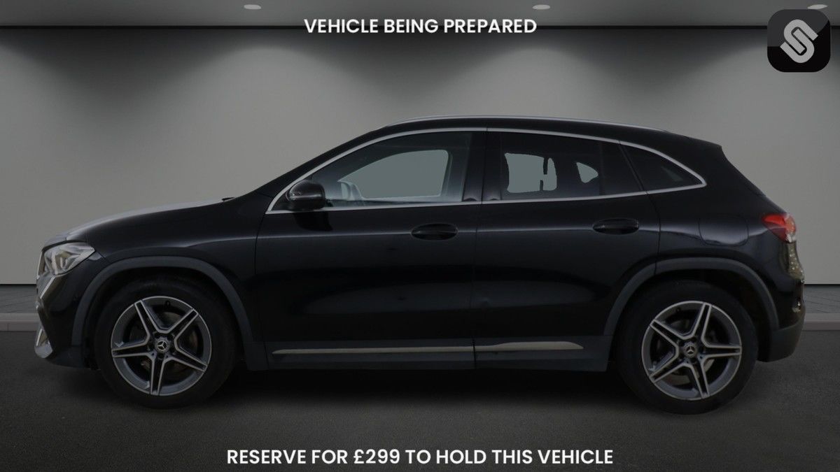 Mercedes-Benz GLA Image 6