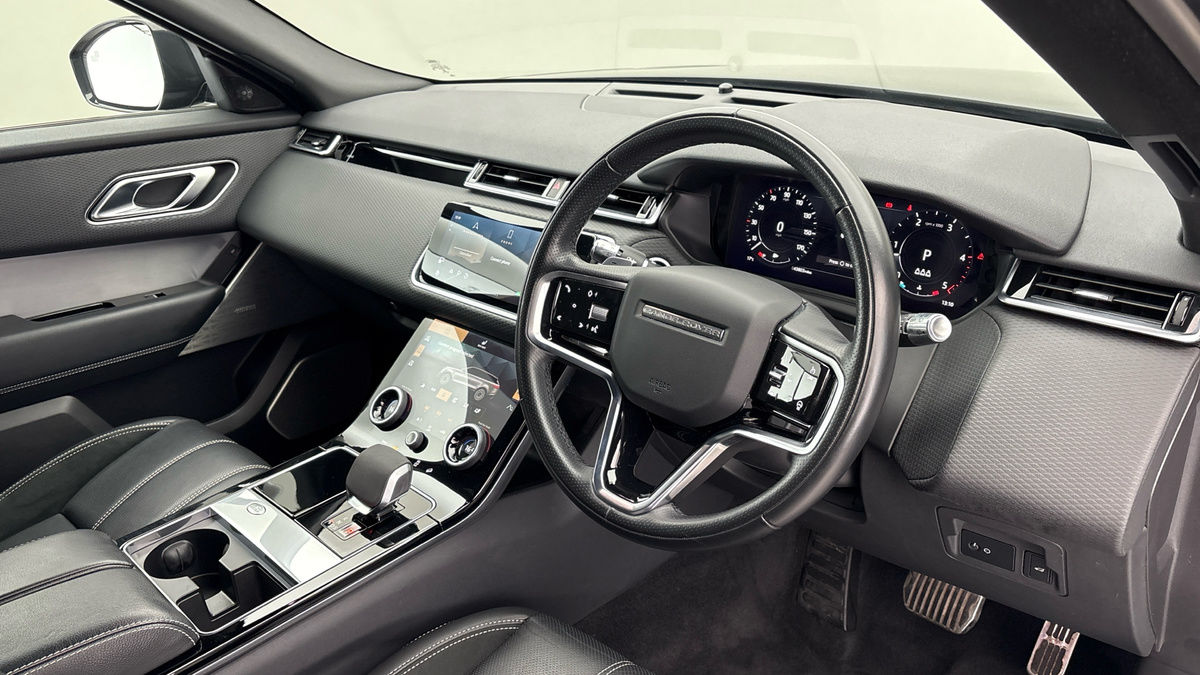 Land Rover Range Rover Velar Image 5