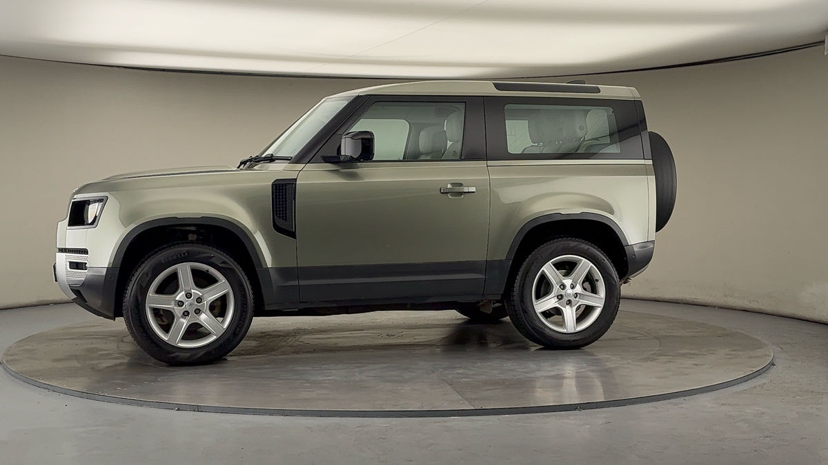 More views of Land Rover Defender 90
