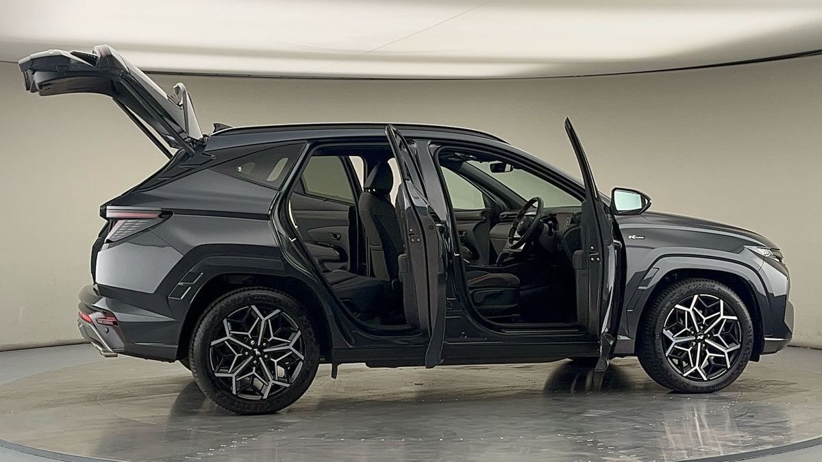 More views of Hyundai TUCSON