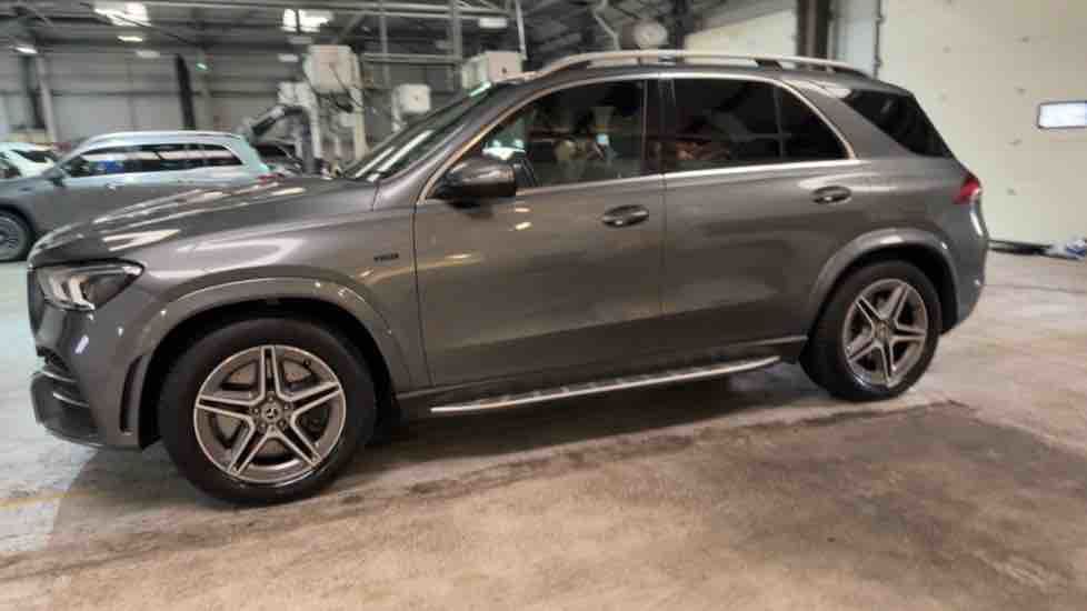 More views of Mercedes-Benz GLE