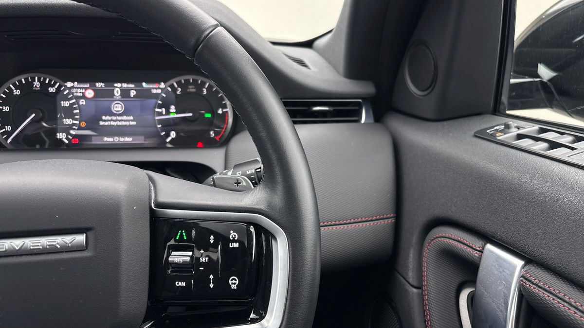 Land Rover Discovery Sport Image 14