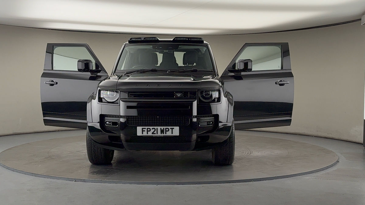 More views of Land Rover Defender 90