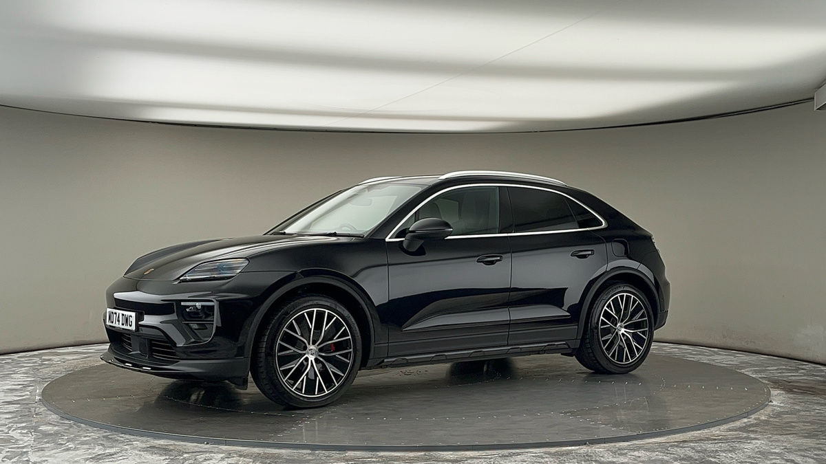 More views of Porsche Macan