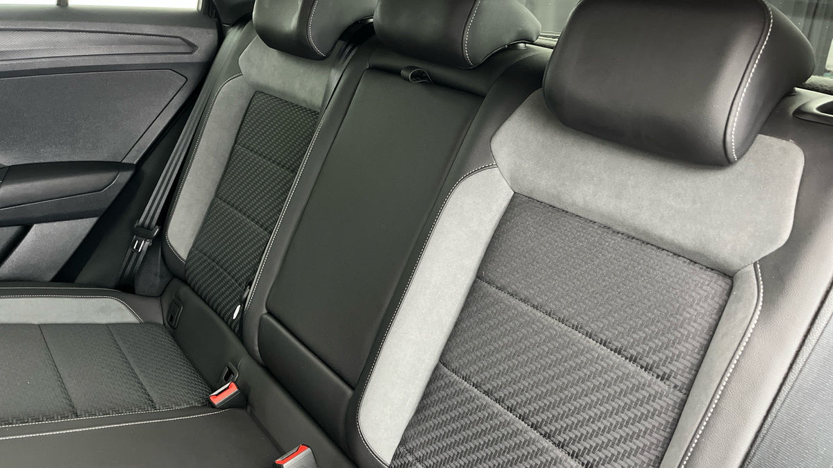 Volkswagen T-Roc Image 8