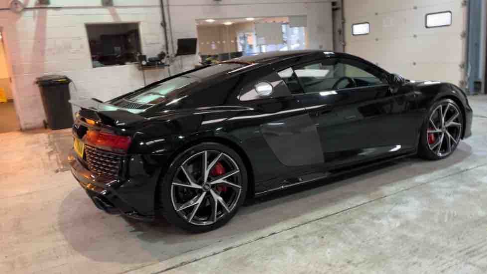More views of Audi R8