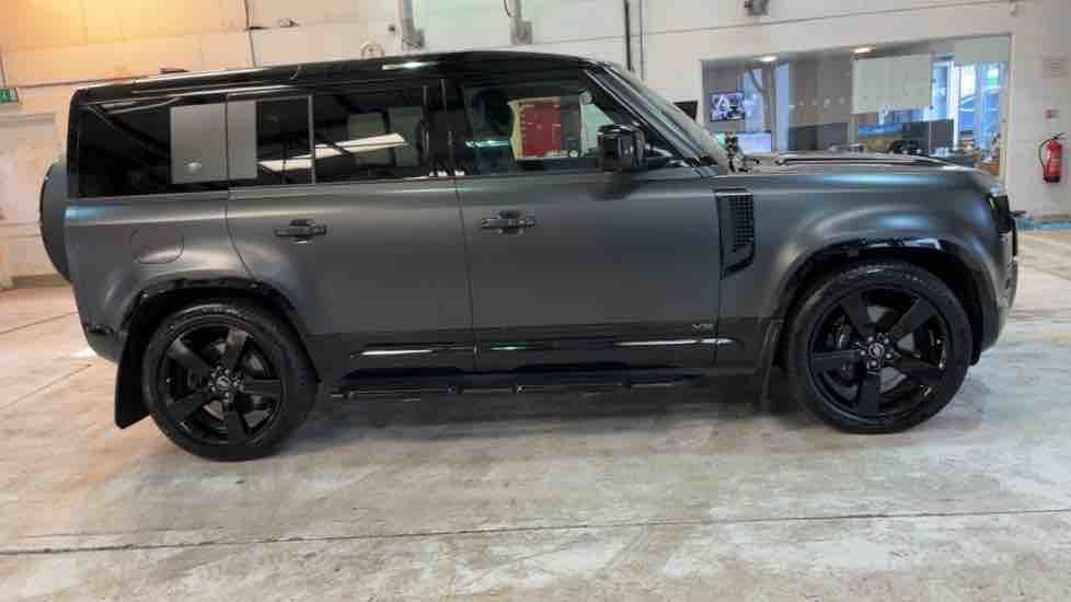 More views of Land Rover Defender 110