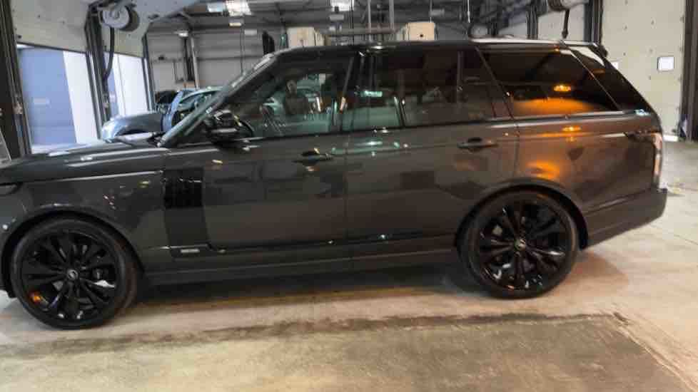 More views of Land Rover Range Rover