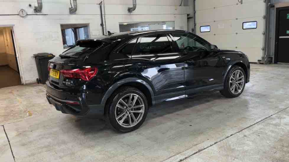 More views of Audi Q3