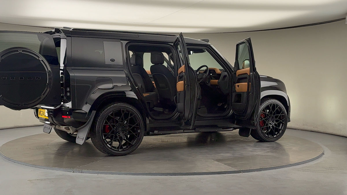More views of Land Rover Defender 110