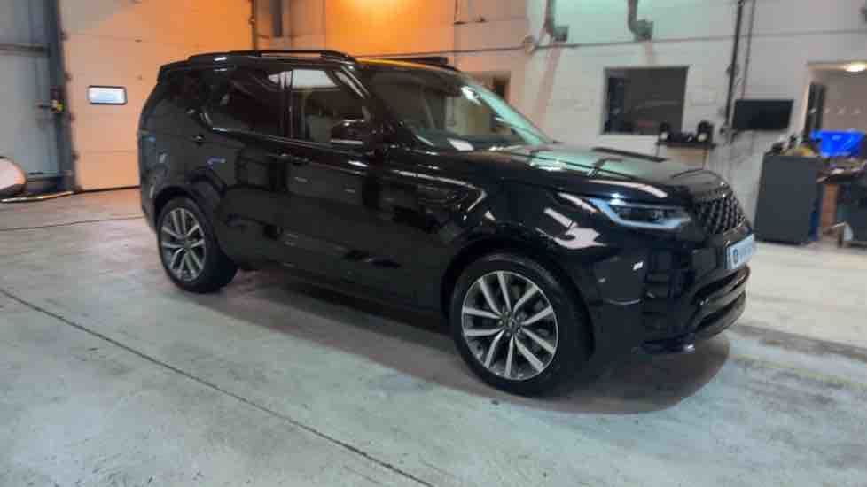 More views of Land Rover Discovery