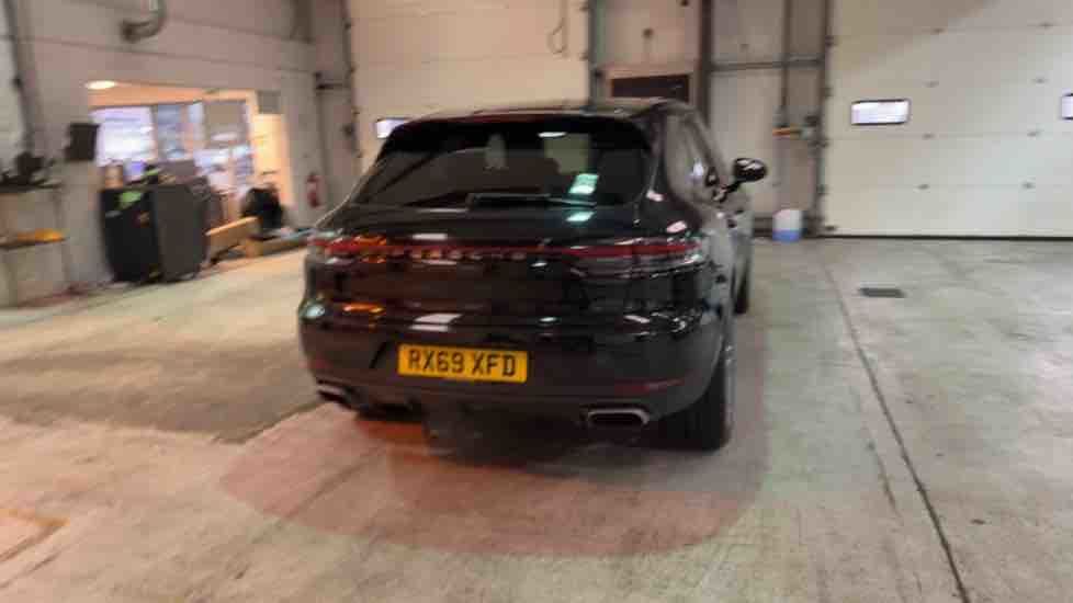 More views of Porsche Macan