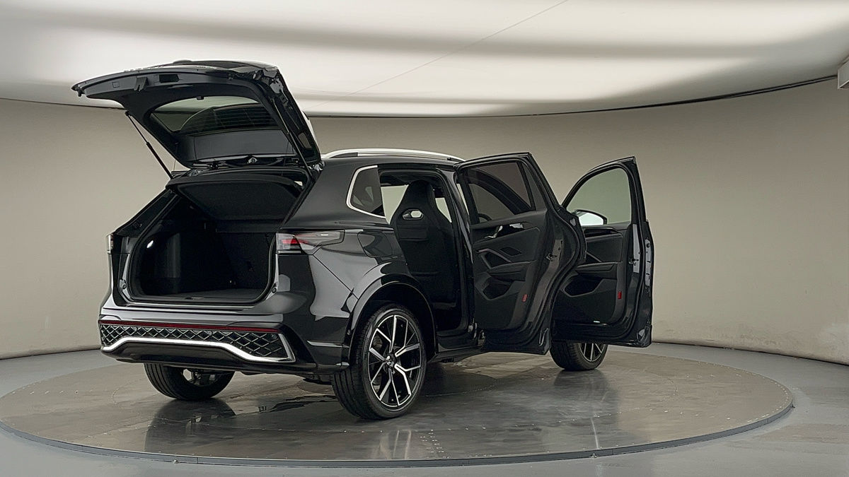 More views of Volkswagen Tiguan