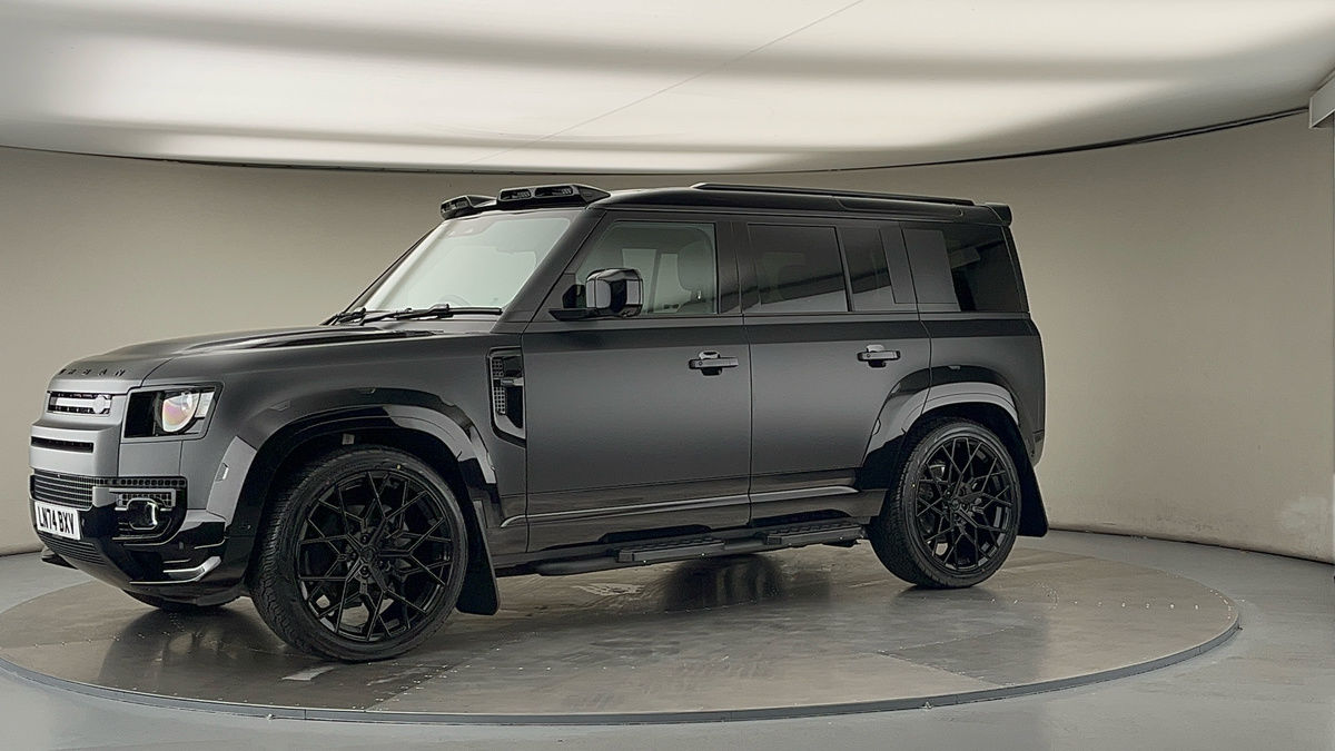 More views of Land Rover Defender 110