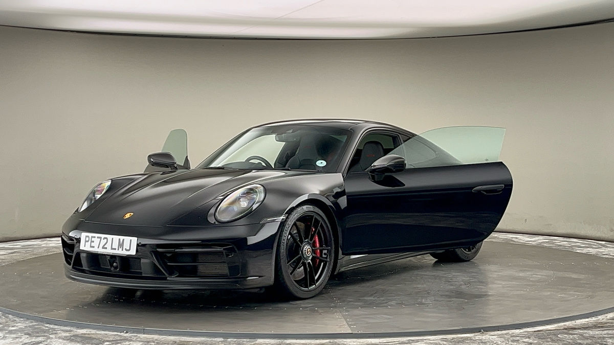 More views of Porsche 911
