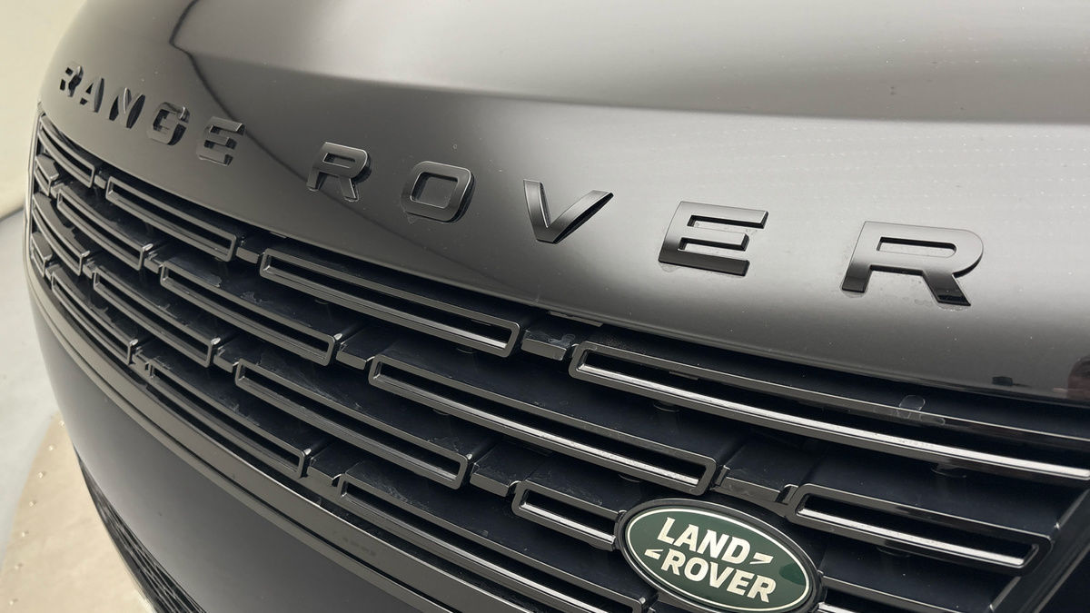 Land Rover Range Rover Sport Image 24